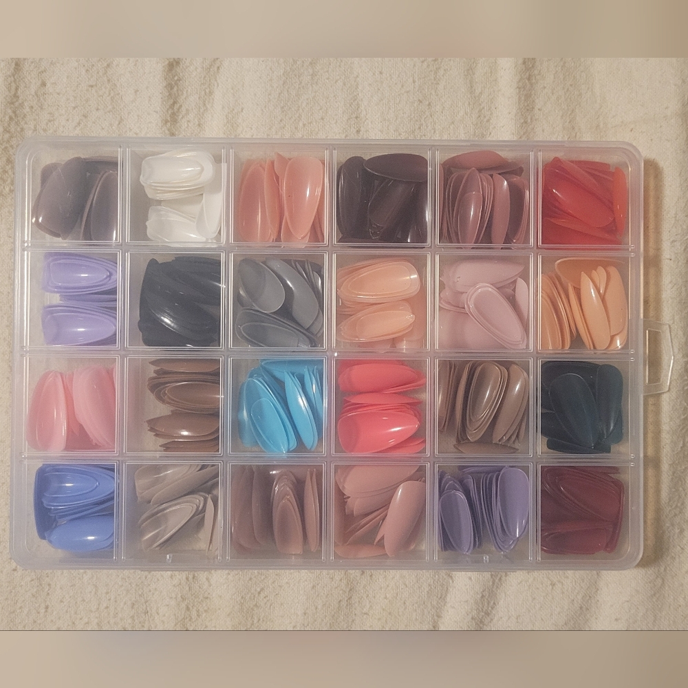 Amazon Assorted False Nail Tips Set in Multicolor Shades
